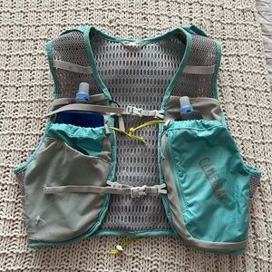 Camelbak Women’s Ultra Pro Vest 34oz